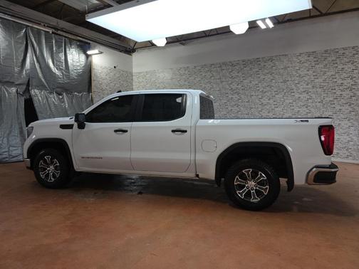 2022 GMC Sierra 1500 Pro