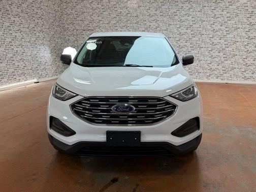 Oxford White 2020 Ford Edge SE