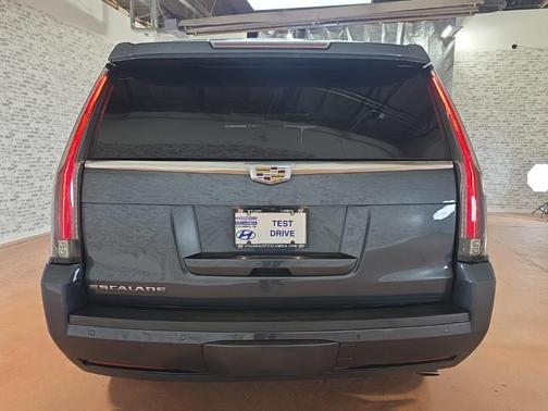 2020 Cadillac Escalade Luxury