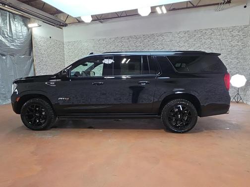 2022 GMC Yukon XL 4WD AT4