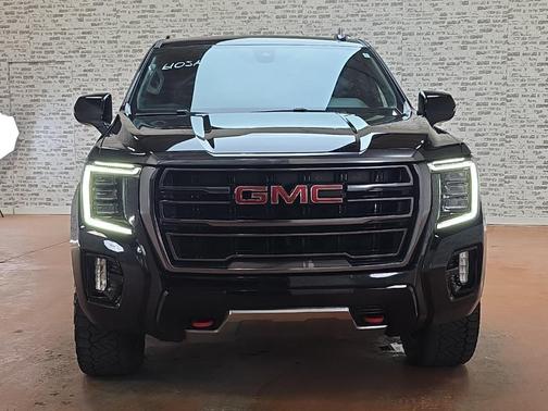 2022 GMC Yukon XL 4WD AT4