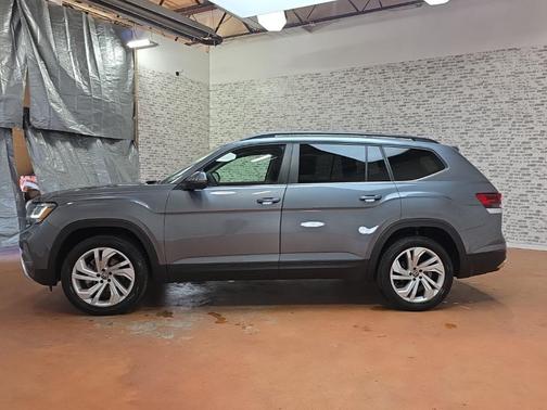 2022 Volkswagen Atlas 3.6L SE w/Technology