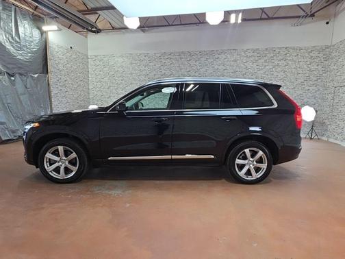 2024 Volvo XC90 B5 Core Bright Theme