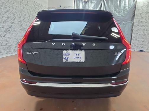 2024 Volvo XC90 B5 Core Bright Theme