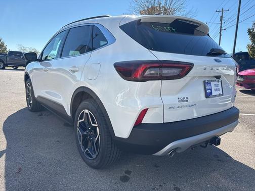 2026 Ford Escape Platinum
