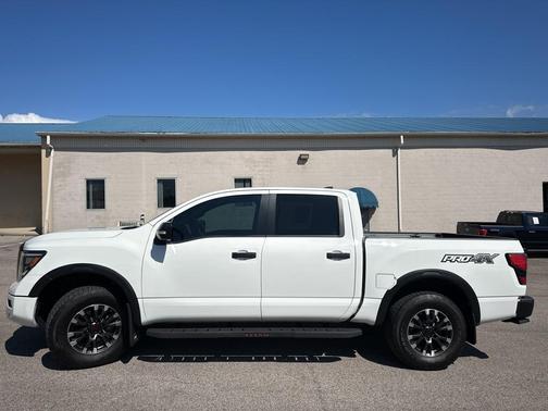 2024 Nissan Titan PRO-4X