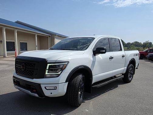 2024 Nissan Titan PRO-4X