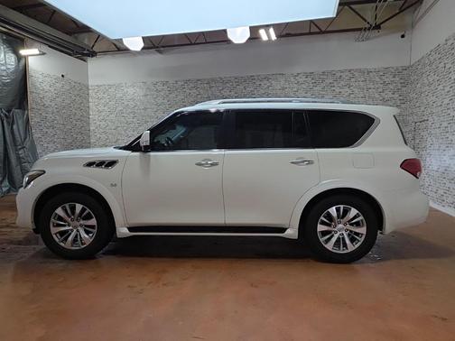 2016 INFINITI QX80 Base