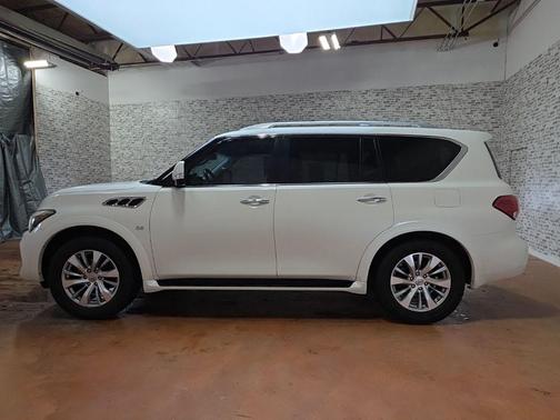 2016 INFINITI QX80 Base