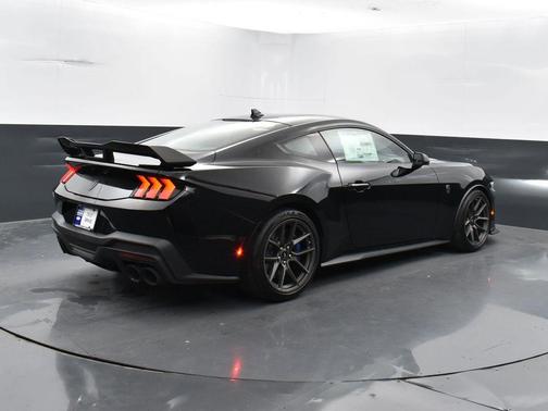 2025 Ford Mustang Dark Horse Fastback