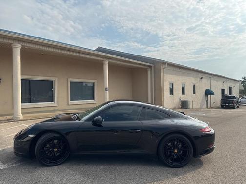 2017 Porsche 911 Carrera