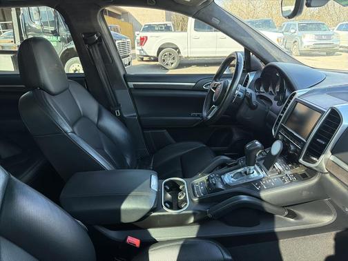 2015 Porsche Cayenne Turbo