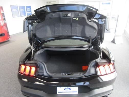 2025 Ford Mustang Dark Horse Fastback