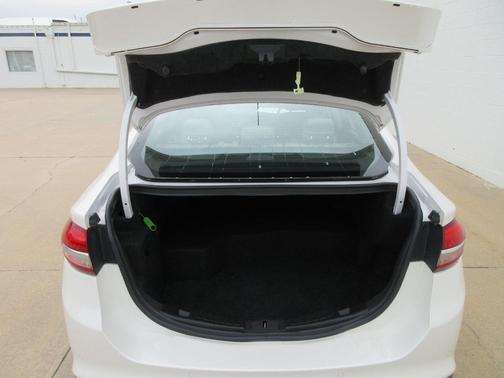 White 2018 Ford Fusion Hybrid