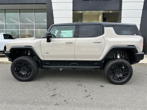 2026 GMC HUMMER EV SUV 2X