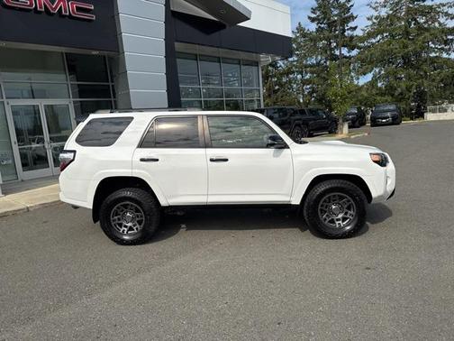 2020 Toyota 4Runner Venture Special Edition
