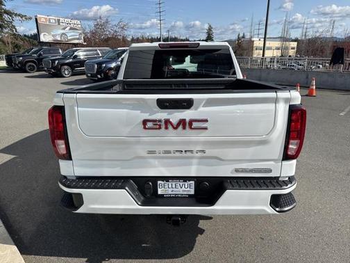 2025 GMC Sierra 1500 Elevation