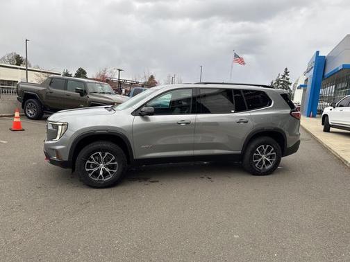 2025 GMC Acadia AWD AT4