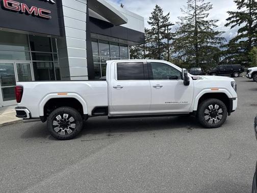 2025 GMC Sierra 3500 Denali