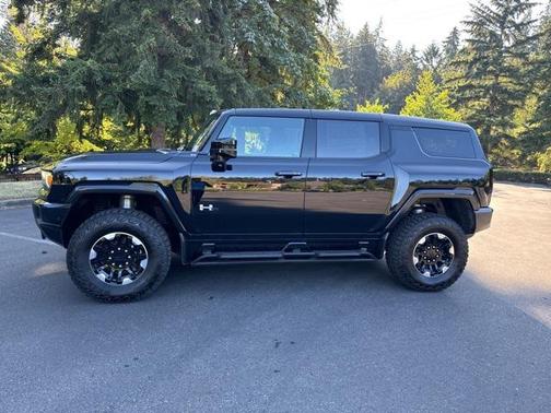 2024 GMC HUMMER EV SUV 2X