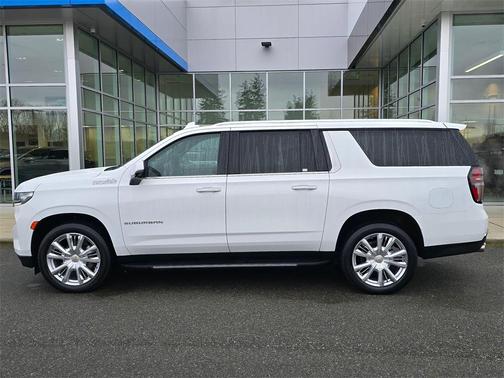 2022 Chevrolet Suburban 4WD High Country