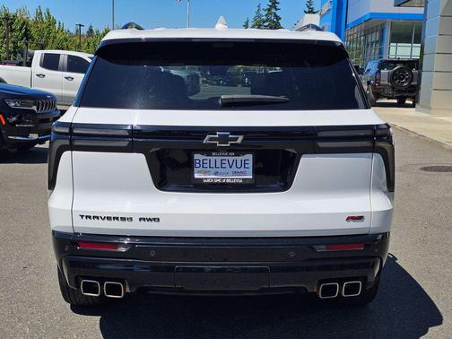Summit White 2024 Chevrolet Traverse RS