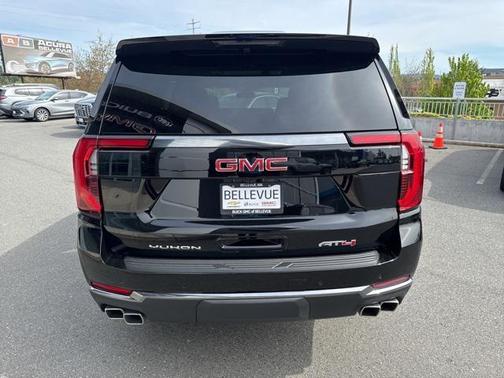 2025 GMC Yukon 4WD AT4