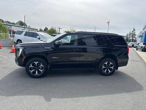 2025 GMC Yukon 4WD AT4