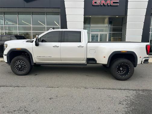 2024 GMC Sierra 3500 Denali