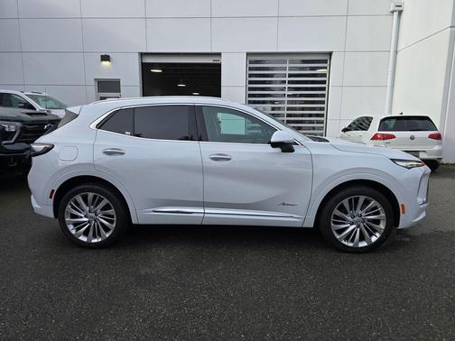 Iridescent White Tricoat 2026 Buick Envision Avenir AWD