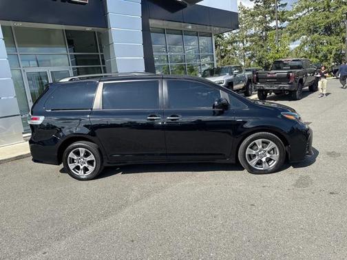 2019 Toyota Sienna SE