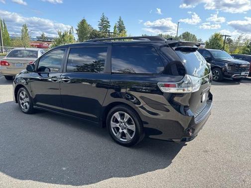 2019 Toyota Sienna SE