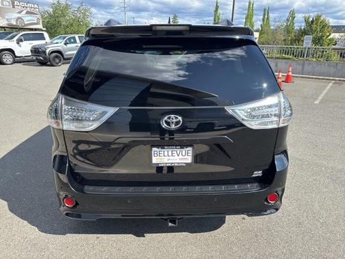 2019 Toyota Sienna SE