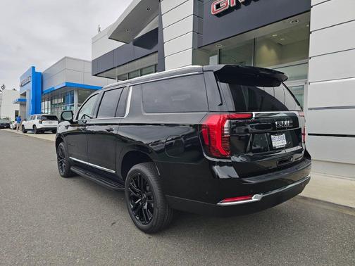 Onyx Black 2027 GMC Yukon XL Elevation