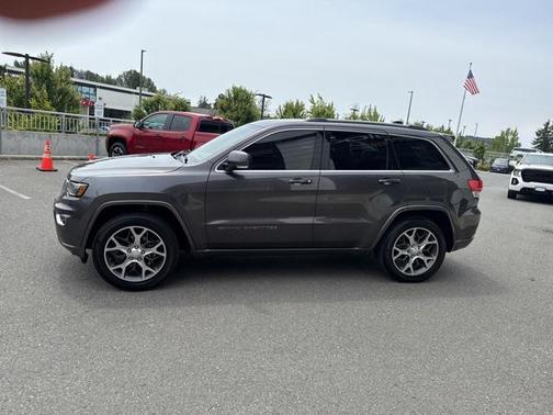 2018 Jeep Grand Cherokee Sterling Edition