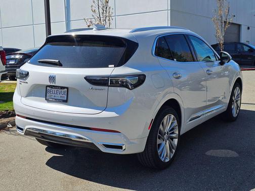 Iridescent White Tricoat 2026 Buick Envision Avenir AWD