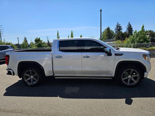 White Frost Tricoat 2019 GMC Sierra 1500 Denali