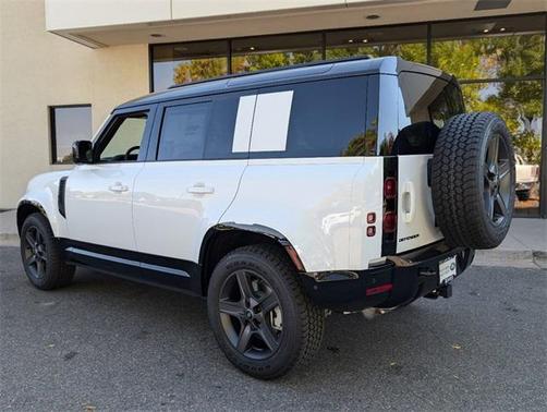 2025 Land Rover Defender P400 X-Dynamic SE