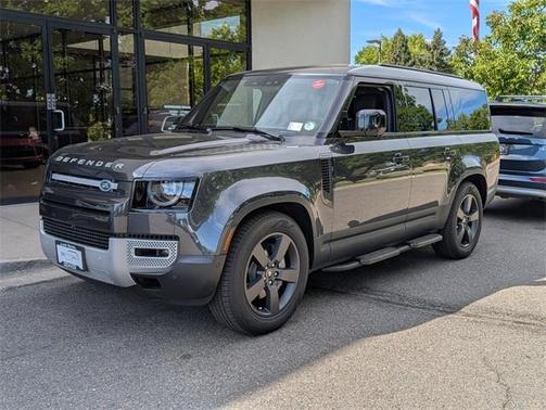 2025 Land Rover Defender P400