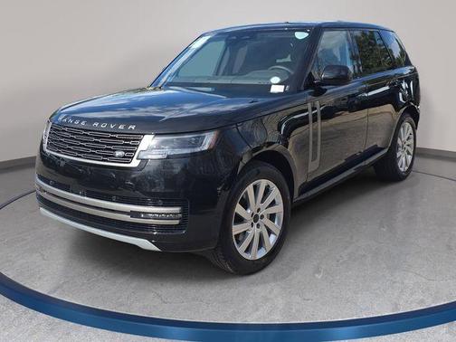 Santorini Black 2026 Land Rover Range Rover P400 SE