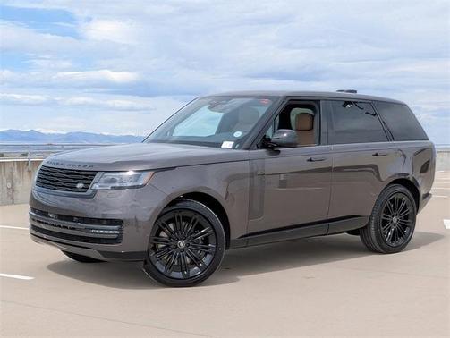 2025 Land Rover Range Rover P530 SE