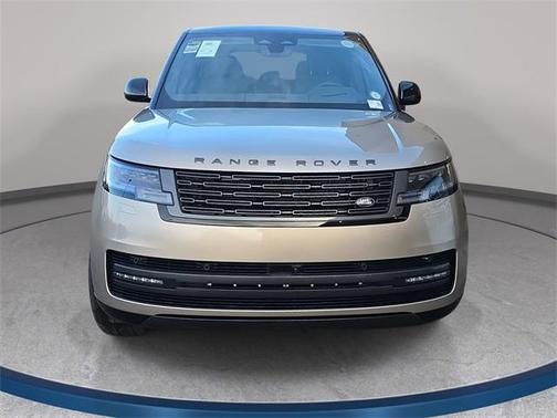 2026 Land Rover Range Rover P530 SE
