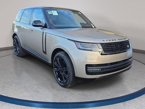 2026 Land Rover Range Rover P530 SE