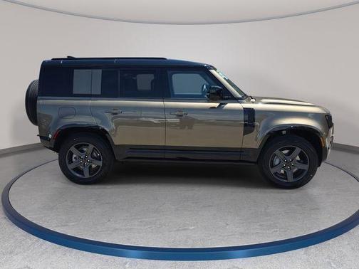 Gondwana Stone 2026 Land Rover Defender P400 X-Dynamic SE