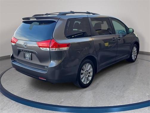 2011 Toyota Sienna XLE