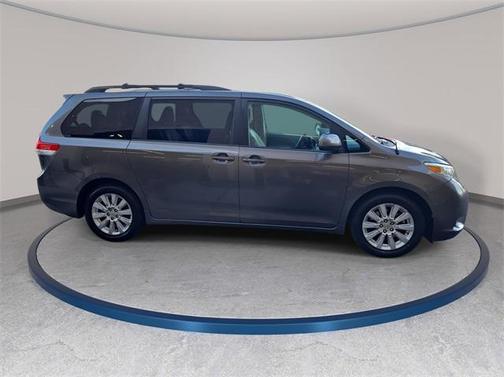 2011 Toyota Sienna XLE