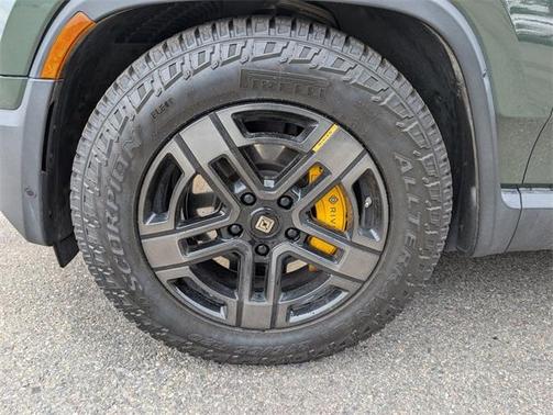 2023 Rivian R1S Adventure Quad Motor Large Pack