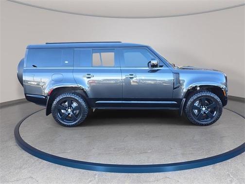 2023 Land Rover Defender X-Dynamic SE