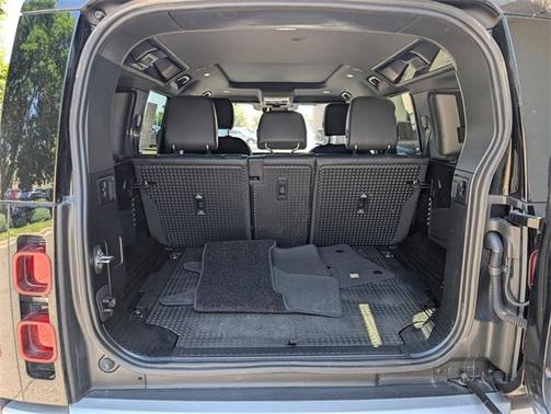 2024 Land Rover Defender P300