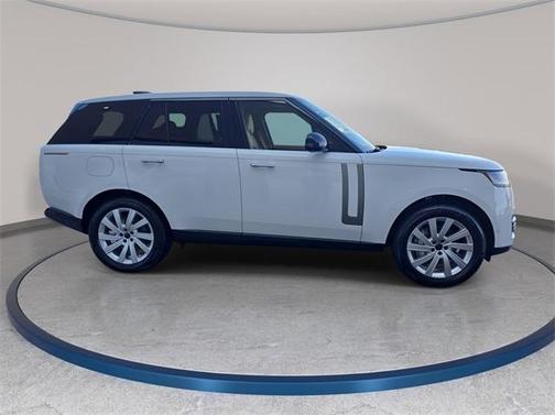 2026 Land Rover Range Rover P400 SE
